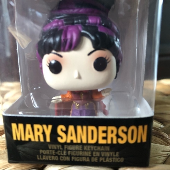 Funko Pop: Pocket Pop Keychain: Hocus Pocus 2: Mary Sanderson - Picture 5 of 5